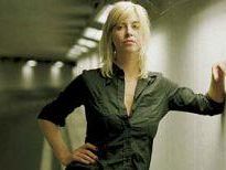 a603021520-saturday-rock-fever-il-4-marzo-in-concerto-la-coppia-esplosiva-della-scena-europea-tra-artrock-e-softpop-e-glamour