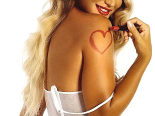 b303082044-eva-henger-ospite-d-eccezione-al-sexy-disco-penelope