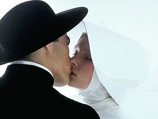 b103211350-controverser-storia-giuridica-ed-etica-della-foto-ospite-oliviero-toscani