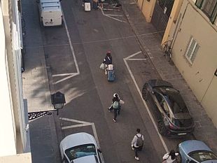 firenze-e-carovane-di-turisti-come-mandrie-rumorose