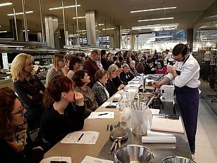 cooking-show-di-gabriele-vannucci-alla-scuola-di-cucina-lorenzo-de-medici-mercato-centrale-firenze