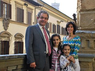 b110081900-zecchino-d-oro-una-bambina-fiorentina-di-9-anni-alla-rassegna