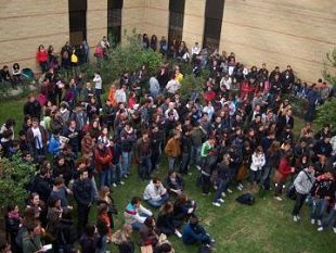 a810061425-scuola-domani-il-decreto-legge-del-ministro-gelmini-alla-camera-per-la-conversione-in-legge