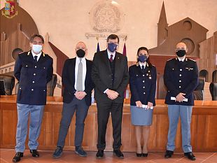 il-questore-di-firenze-premia-37-poliziotti