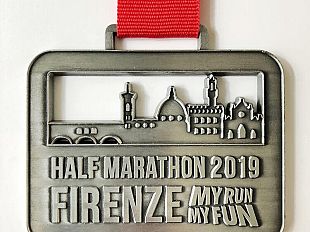 firenze-e-i-suoi-monumenti-sulla-medaglia-dellhalf-marathon