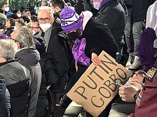 putin-gobbo-il-cartello-anti-juventino-fa-il-giro-del-web