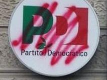 b306131917-giovani-pd-cancellano-scritte-su-resistenza-sede-del-partito-sfregiata