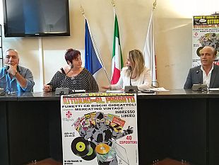 mostra-mercato-del-fumetto-a-san-donato-tra-vinili-abiti-ed-accessori-vintage