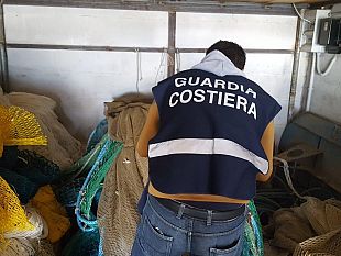 portoferraio-emergenza-a-bordo-di-un-peschereccio