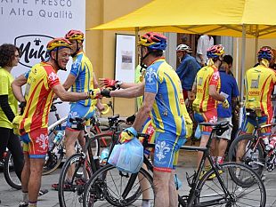 il-maltempo-non-frena-il-ciclotour-mugello-2014