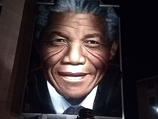 nelson-murale-mandela-firenze-notte