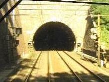 a804011418-ferrovie-bloccato-dai-passeggeri-a-figline-valdarno-il-treno-delle-ore-9-27-proveniente-da-roma-per-firenze