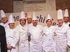 b104142018-sfida-all-ultimo-piatto-chi-vince-firma-il-contratto