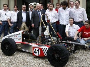 a709181447-universita-di-firenze-una-vettura-da-corsa-progettata-e-realizzata-dagli-studenti-di-ingegneria