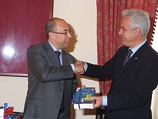 b204051805-pozzallo-riceve-i-gigliesi-la-sicilia-rende-merito-alla-popolazione