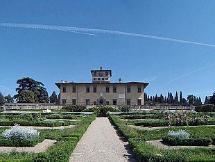 b307140905-divento-vento-la-compagnia-delle-seggiole-a-villa-petraia-di-castello