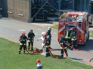 in-fiamme-le-opere-di-ghelli-bruciati-500mila-euro-di-quadri