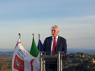 regione-la-disfida-della-bandiera-contrappone-giani-e-lega