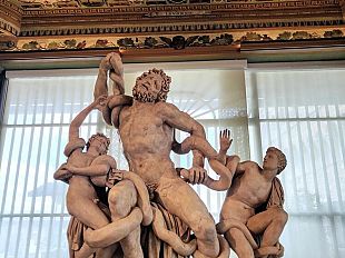 uffizi-facebook-parla-anche-latino