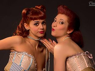 piume-strass-nastri-pizzi-e-paillettesa-siena-il-sabato-eburlesque