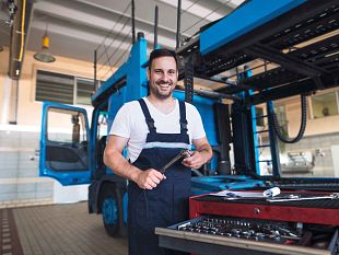 a-firenze-corso-gratuito-per-riparazione-di-veicoli-e-autoarticolati