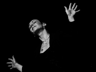 concerti-omaggio-a-edith-piaf-con-la-cantattrice-anna-maria-castelli