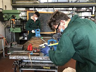 lavoro-sempre-piu-giovani-scelgono-mestieri-manuali