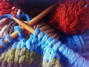 coperta-fatta-a-maglia-per-gli-alberi-di-piazza-dazeglio