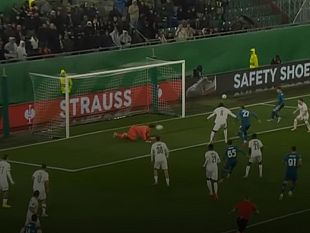 la-fiorentina-si-divora-il-rapid-come-una-fetta-di-sacher
