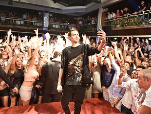 forte-dei-marmi-fabio-rovazzi-in-scena-ieri-sera-a-la-capannina-di-franceschi