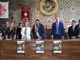 un-leonardo-tutto-doro-al-castello-di-poppi