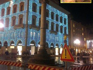b201041914-crolla-capitello-dall-obelisco-di-piazza-della-repubblica