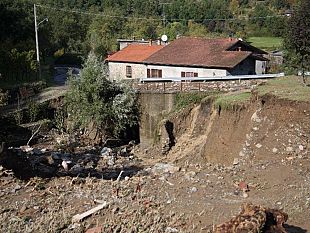 b211221347-toscana-prima-in-italia-per-feriti-da-alluvioni-quelle-case-fatte-a-caso