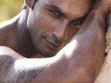 a711122210-fine-anno-al-sambodromo-di-firenze-in-compagnia-dell-ex-tronista-francesco-arca