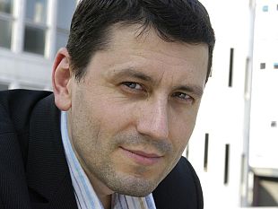 b105061514-mainstream-come-vincere-la-guerra-mondiale-dei-media