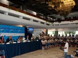 b209081502-miss-italia-2012-chi-sara-la-reginetta-pellegrini-e-fiorello-in-giuria