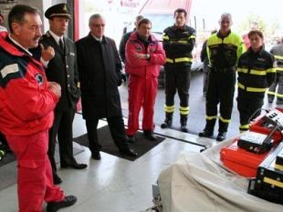 a910221756-grosseto-il-prefetto-incontra-i-vigili-del-fuoco