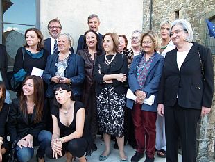 b209162157-montalcino-il-casato-prime-donne-al-sindaco-maria-carmela-lanzetta