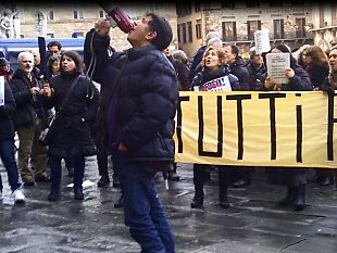 b401081423-restituzione-di-150-per-insegnanti-ma-i-dipendenti-se-la-prendono-con-renzi