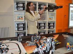 firenze-archimede-e-un-drone-al-museo-della-specola