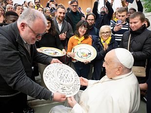 la-morte-di-papa-francesco-quel-mattino-di-gennaio-nellaula-nervi