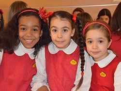 b309081917-lo-zecchino-d-oro-2013-ha-scelto-una-bambina-del-piccolo-coro-melograno