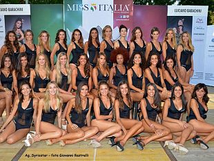 b308301507-trenta-ragazze-da-sposare-sul-palco-di-casciana-terme
