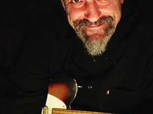 b210261425-premio-ciampi-roberto-vecchioni-ed-eugenio-finardi-targhe-alla-carriera