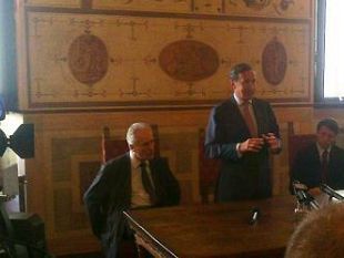 b206281640-gianfranco-fini-incontra-matteo-renzi-in-palazzo-vecchio