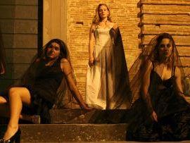 a507150946-la-scuola-internazionale-di-performance-della-regista-firenza-guidi-parla-di-guerra-per-riconquistare-la-pace