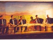 a503302301-prato-sette-fisarmoniche-da-concerto-il-1-aprile-br-gavorrano-sabato-2-aprile-concerto-per-corni-da-caccia