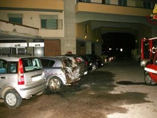 incendia-auto-di-notte-piromane-arrestato-dai-carabinieri