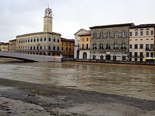 b301211953-l-arno-torna-nella-norma-il-pericolo-ora-viene-dal-mare