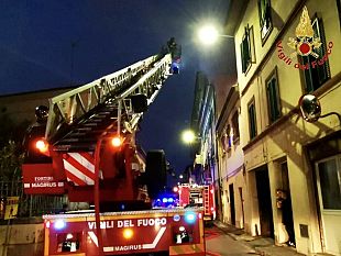 incendio-a-prato-tetto-crollato-e-intossicate-due-persone